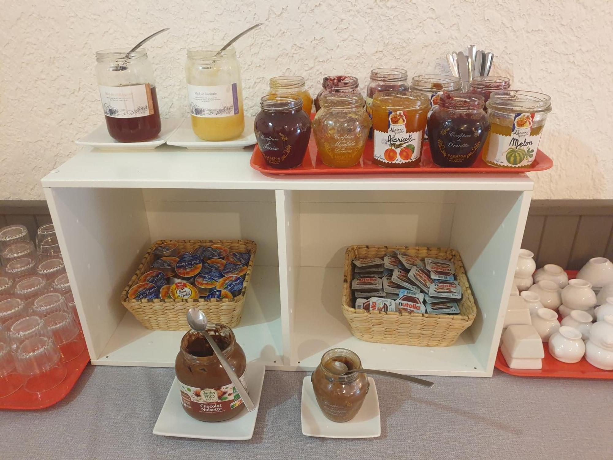 马斯德艾斯帕尔酒店 莱旺 外观 照片